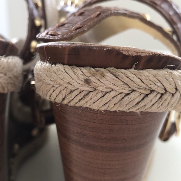 MICHAEL Michael Kors straw and gold stud wedges - Picture 6 of 8